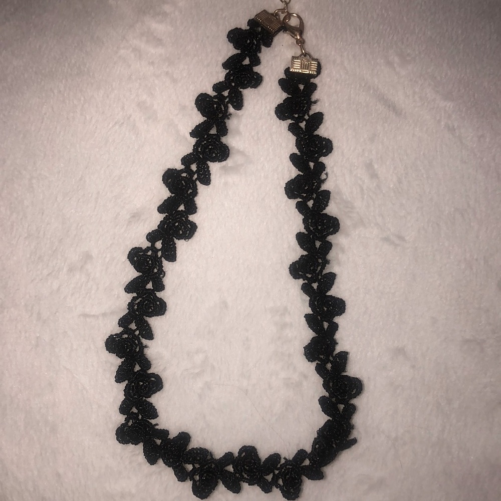 BLACK ROSE CHOKER